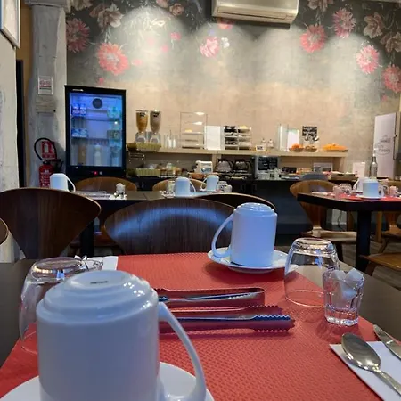 Szálloda De Champagne