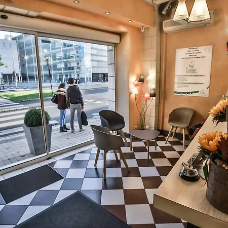 De Champagne Hotel 3*