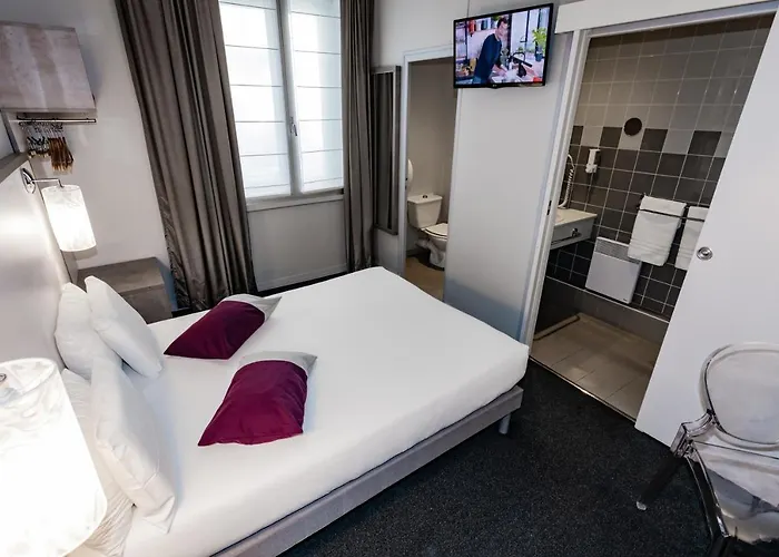 De Champagne Otel Angers