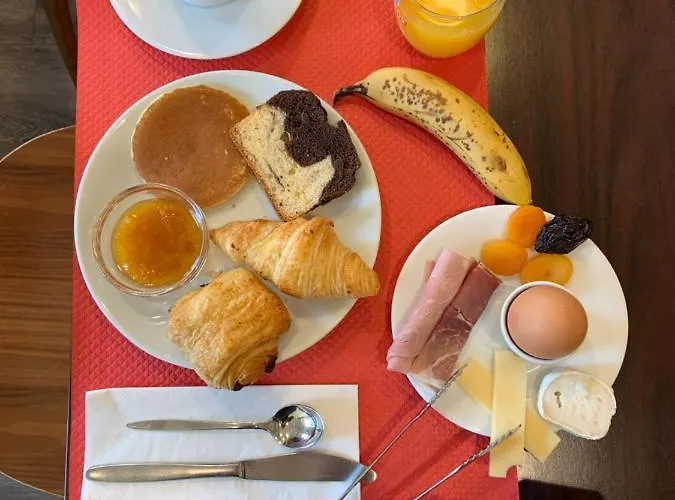 De Champagne Otel 3*