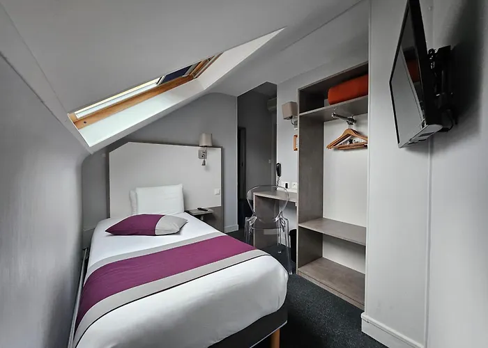 Hotel De Champagne 3*