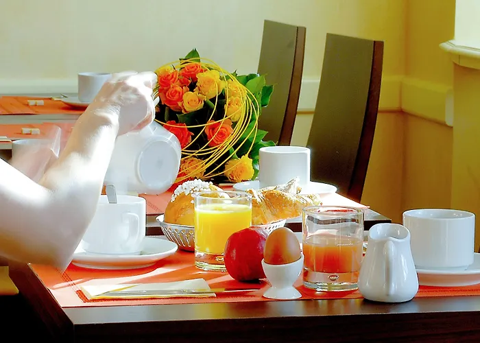 Otel De Champagne 3*